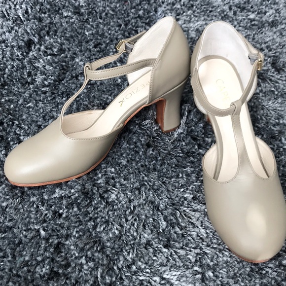 capezio t strap character shoes